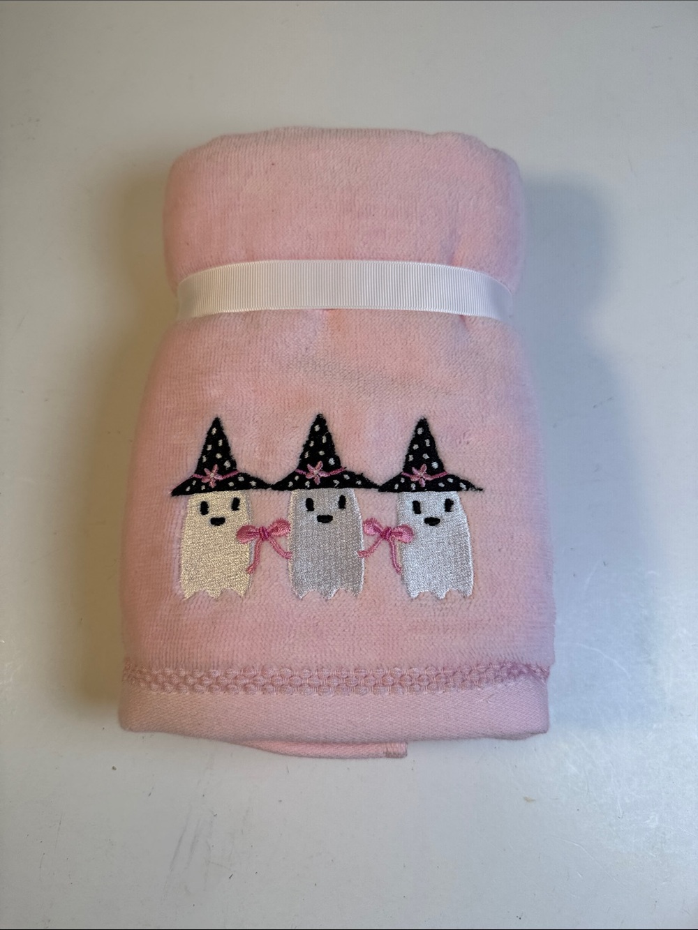 Halloween Hand Towels Pink White Ghosts